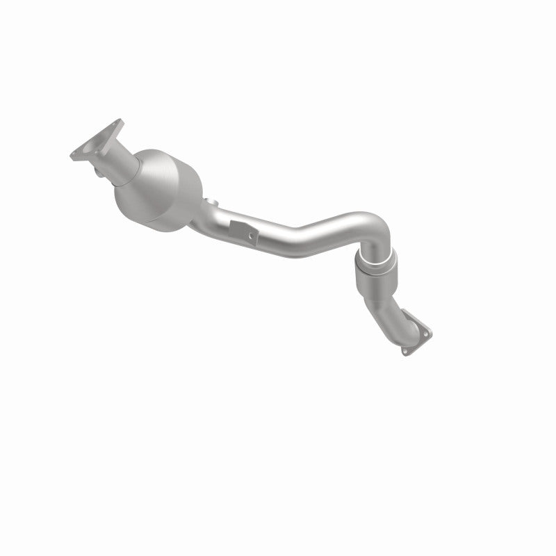 MagnaFlow OEM Grade Federal / EPA Compliant Direct-Fit Catalytic Converter 52586 360 Degree Image Set