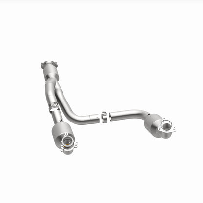 Magnaflow 12-20 Chevrolet Express 4500 Underbody 6.0L Direct Fit Catalytic Converter 280505 280505 360 Degree Image Set