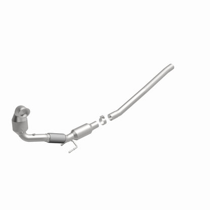 MagnaFlow Audi A3 Quattro OEM Grade Federal / EPA Compliant Direct-Fit Catalytic Converter 21-580 360 Degree Image Set