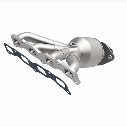 Magnaflow 2016 Mitsubishi Outlander Manifold 2.4L Direct Fit Catalytic Converter 290103 290103 360 Degree Image Set