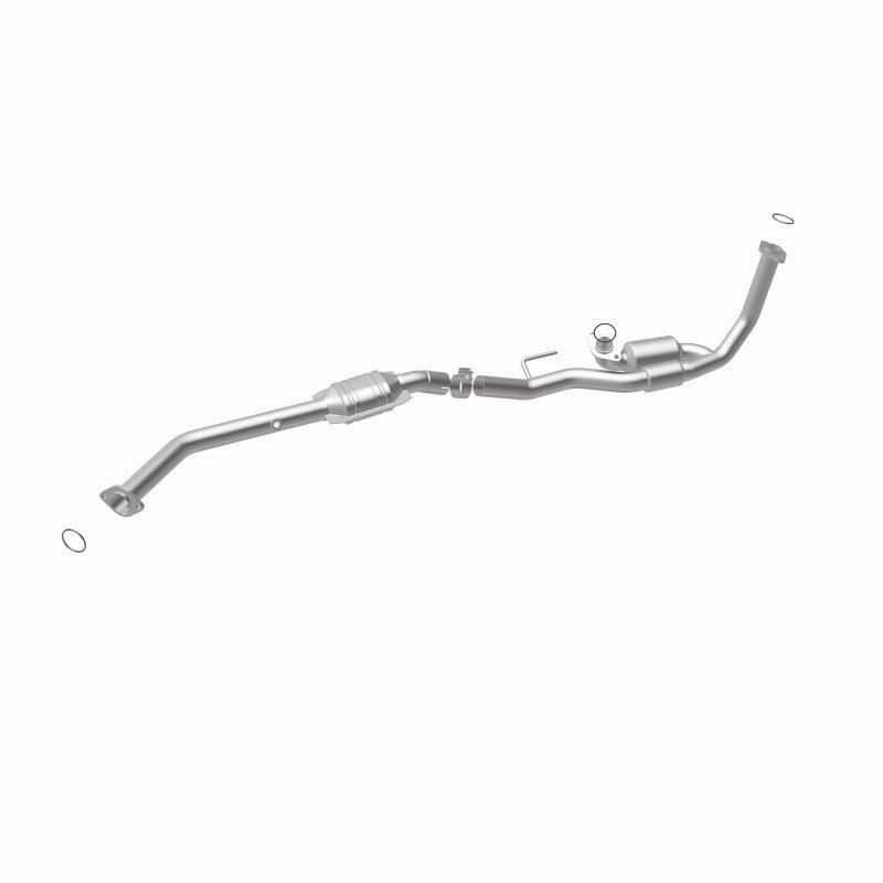 MagnaFlow Toyota Sienna OEM Grade Federal / EPA Compliant Direct-Fit Catalytic Converter 52457 360 Degree Image Set