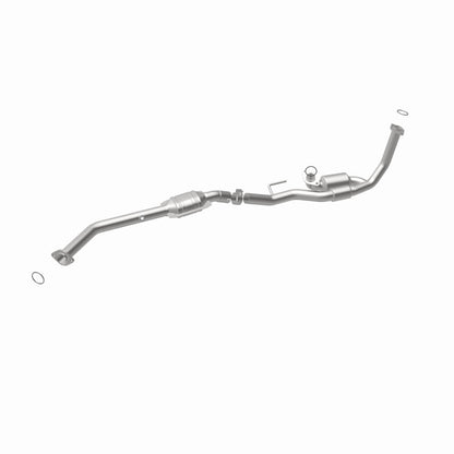 MagnaFlow Toyota Sienna OEM Grade Federal / EPA Compliant Direct-Fit Catalytic Converter 52457 360 Degree Image Set