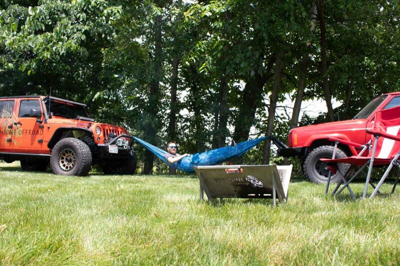 Fishbone Offroad Portable Fire Pit FB21299 FB21299 Photo - lifestyle view