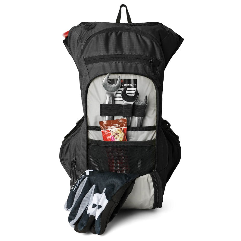 USWE Outlander Moto Hydration Pack 9L - Black 209077001 209077001 User 1