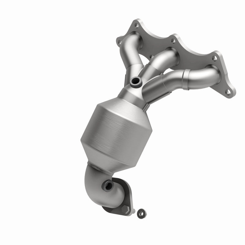 MagnaFlow Mitsubishi OEM Grade Federal / EPA Compliant Manifold Catalytic Converter 51677 360 Degree Image Set