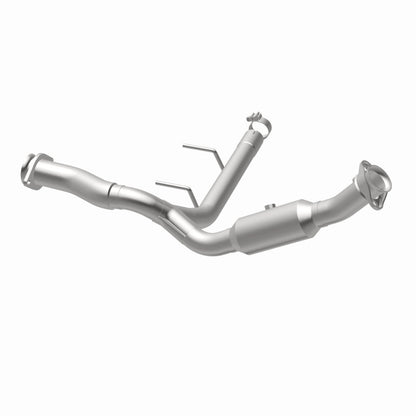 MagnaFlow Ford F-150 OEM Grade Federal / EPA Compliant Direct-Fit Catalytic Converter 21-470 360 Degree Image Set
