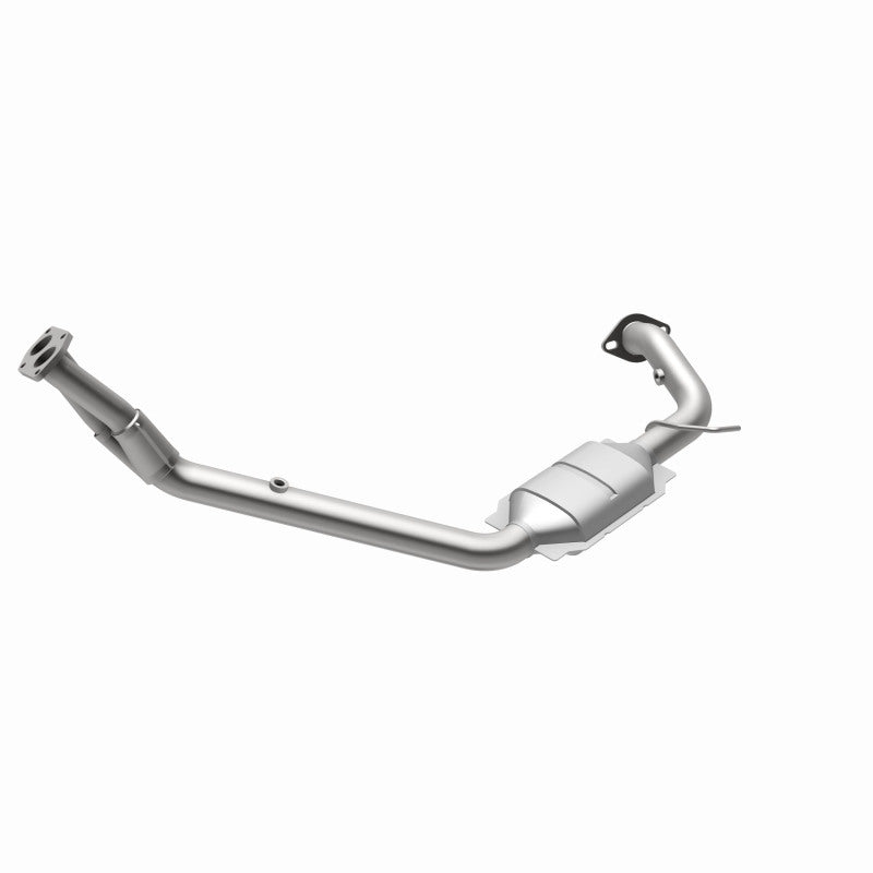 MagnaFlow Isuzu HM Grade Federal / EPA Compliant Direct-Fit Catalytic Converter 23636 360 Degree Image Set