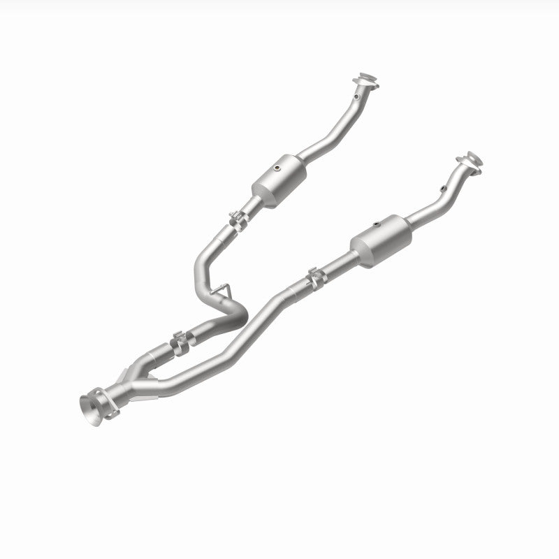 Magnaflow 20-21 Ford Transit-150 Single Underbody V6 3.5L RWD Direct-Fit Catalytic Converter 280248 280248 360 Degree Image Set