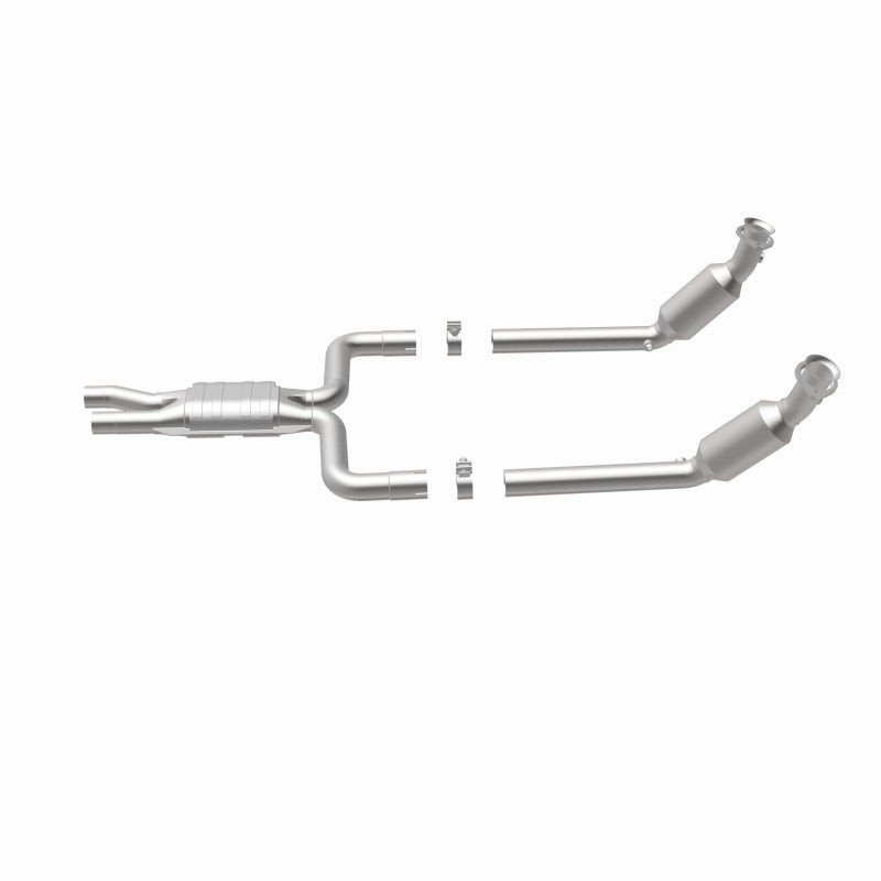 MagnaFlow California Grade CARB Compliant Direct-Fit Catalytic Converter 4561082 360 Degree Image Set