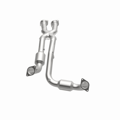 MagnaFlow Jeep Grand Cherokee OEM Grade Federal / EPA Compliant Direct-Fit Catalytic Converter 49046 360 Degree Image Set
