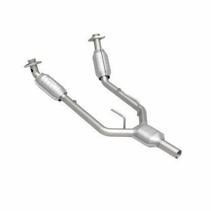 MagnaFlow HM Grade Federal / EPA Compliant Direct-Fit Catalytic Converter 23325 360 Degree Image Set