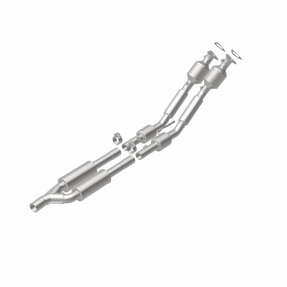 MagnaFlow Volkswagen Passat HM Grade Federal / EPA Compliant Direct-Fit Catalytic Converter 24379 360 Degree Image Set