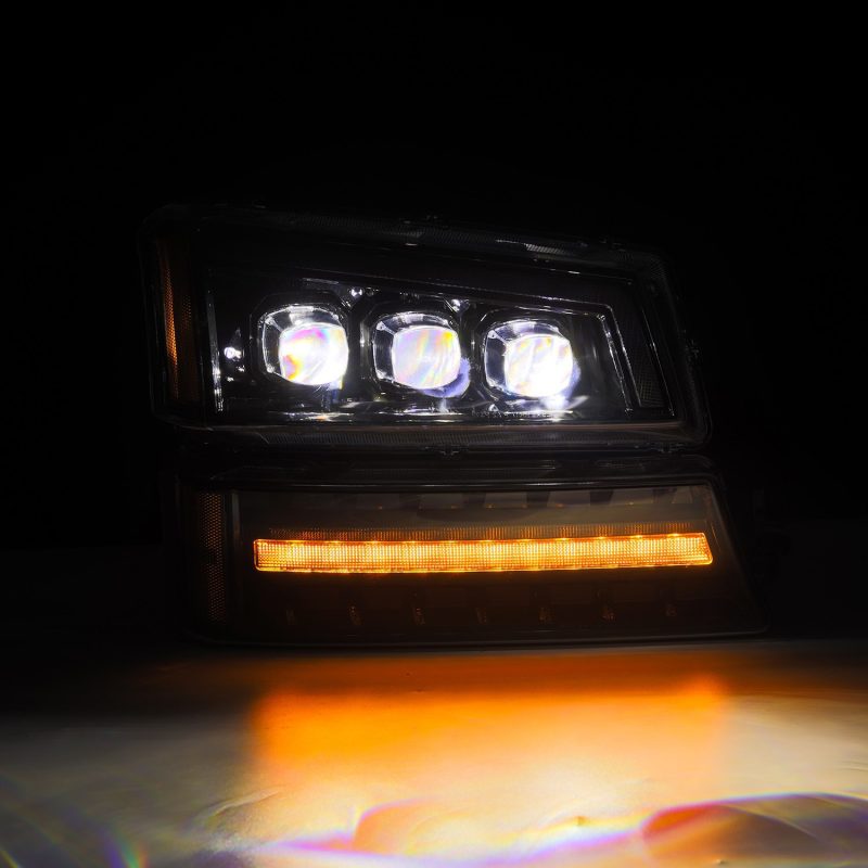 AlphaRex 03-06 Chevy Silverado 1500/2500HD/3500HD/Avalanche Alpha-Black NOVA LED Proj Headlights 880254 880254 User 6