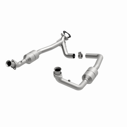 Magnaflow Conv DF 2002 Ford E-Series Vans 5.4L 447378 447378 360 Degree Image Set