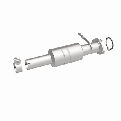 MagnaFlow Toyota Highlander OEM Grade Federal / EPA Compliant Direct-Fit Catalytic Converter 52207 360 Degree Image Set