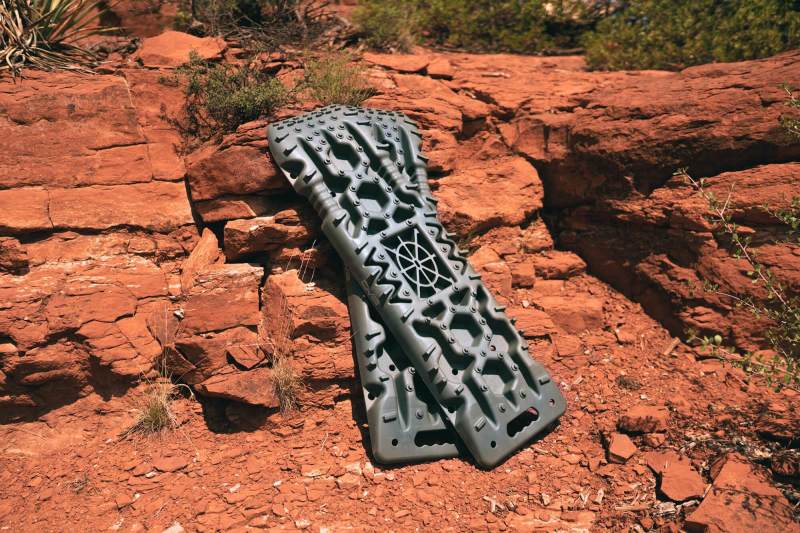 DV8 Offroad Recovery Traction Boards w/ Carry Bag - Olive RTB1-01OL RTB1-01OL Photo - Mounted