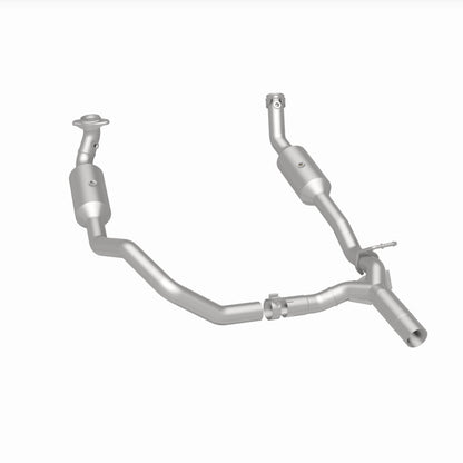 Magnaflow 17-18 Ford E-350 6.8L Direct Fit Converter 280014 280014 360 Degree Image Set