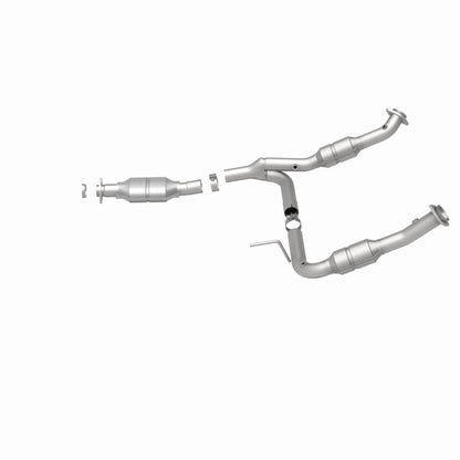 MagnaFlow HM Grade Federal / EPA Compliant Direct-Fit Catalytic Converter 93108 360 Degree Image Set