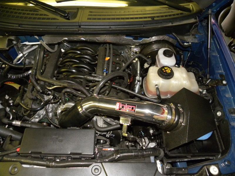 Injen 12 Ford F-150 V8 5.0L Wrinkle Black 4in Power Flow Intake w/ MR Tech/Enc Box w/ Front Inlet PF9011WB PF9011WB Photo - Mounted