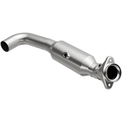 MagnaFlow Ford F-150 OEM Grade Federal / EPA Compliant Direct-Fit Catalytic Converter 21-467 Photo - Primary