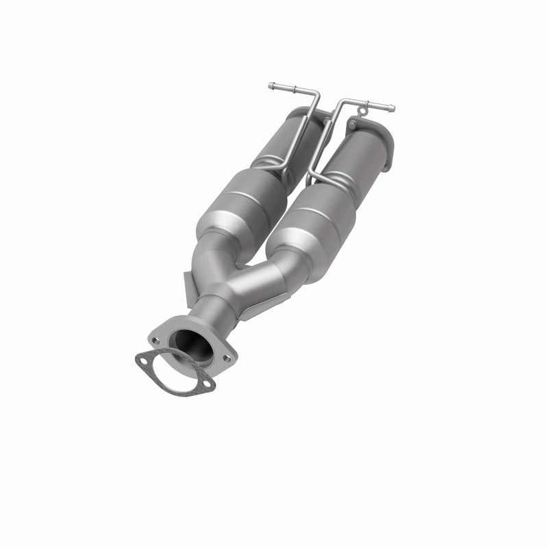 MagnaFlow Volvo XC90 OEM Grade Federal / EPA Compliant Direct-Fit Catalytic Converter 51850 360 Degree Image Set