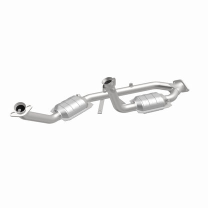 MagnaFlow Ford Windstar California Grade CARB Compliant Direct-Fit Catalytic Converter 4451342 360 Degree Image Set