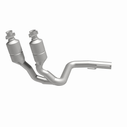 MagnaFlow Jeep Grand Cherokee OEM Grade Federal / EPA Compliant Direct-Fit Catalytic Converter 49744 360 Degree Image Set