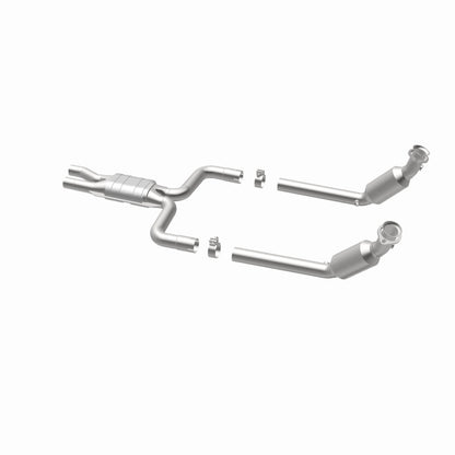 MagnaFlow California Grade CARB Compliant Direct-Fit Catalytic Converter 4561082 360 Degree Image Set