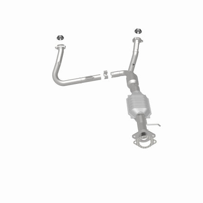 MagnaFlow OEM Grade Federal / EPA Compliant Direct-Fit Catalytic Converter 49481 360 Degree Image Set
