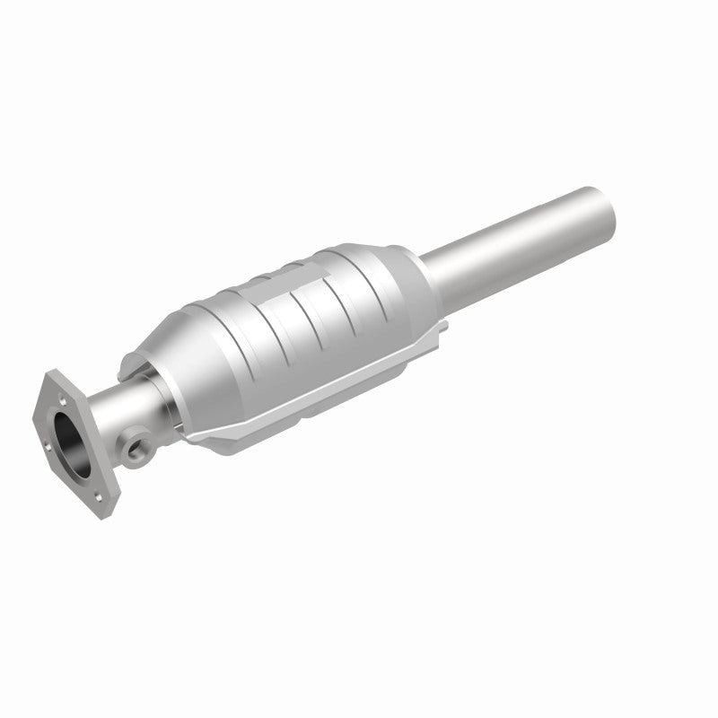 MagnaFlow Volkswagen Standard Grade Federal / EPA Compliant Direct-Fit Catalytic Converter 22917 360 Degree Image Set