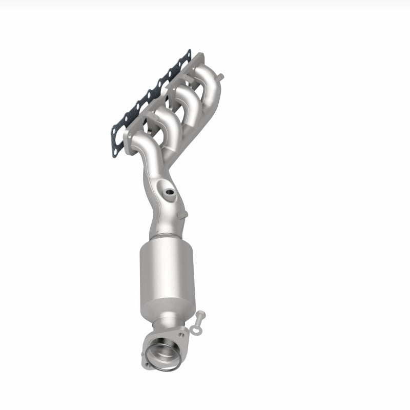 Magnaflow 05-06 Nissan Titan 5.6L Direct Fit Converter 5582357 5582357 360 Degree Image Set