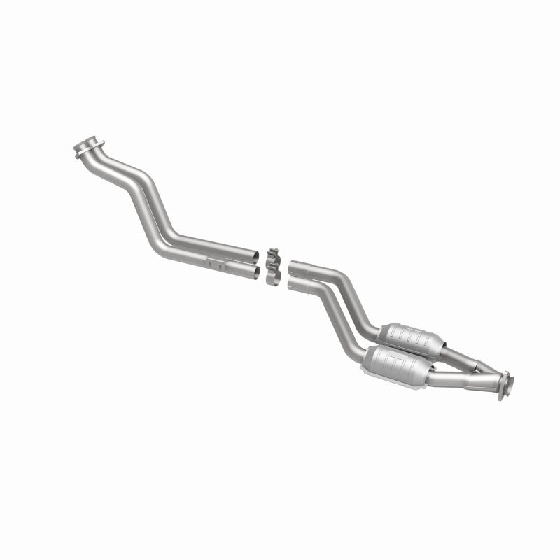 MagnaFlow Mercedes-Benz C220 Standard Grade Federal / EPA Compliant Direct-Fit Catalytic Converter 23578 360 Degree Image Set