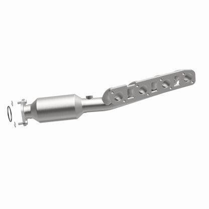 MagnaFlow Infiniti OEM Grade Federal / EPA Compliant Manifold Catalytic Converter 22-035 360 Degree Image Set