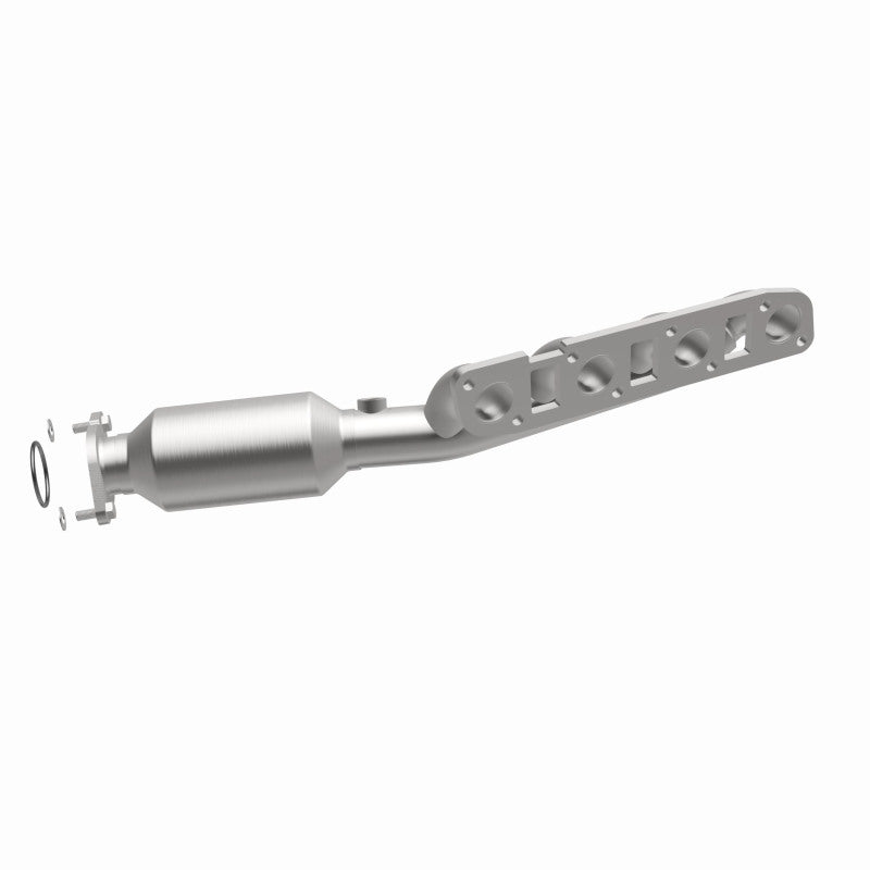 MagnaFlow Infiniti OEM Grade Federal / EPA Compliant Manifold Catalytic Converter 22-035 360 Degree Image Set