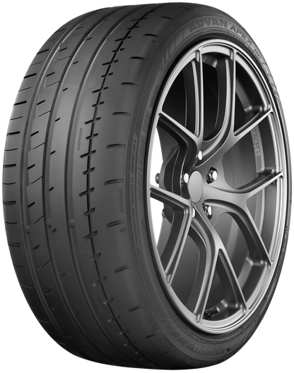 Yokohama Tire Yokohama Advan Apex V601 Tire - 225/40R18 92Y 110160104 110160104 Photo - Primary