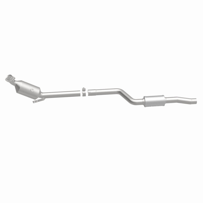 MagnaFlow Mercedes-Benz C300 OEM Grade Federal / EPA Compliant Direct-Fit Catalytic Converter 21-498 360 Degree Image Set