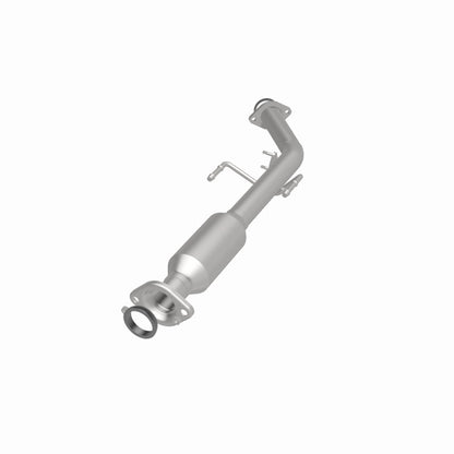 MagnaFlow Toyota Sienna HM Grade Federal / EPA Compliant Direct-Fit Catalytic Converter 23135 360 Degree Image Set