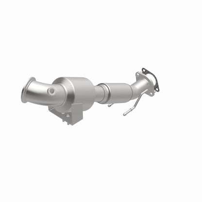 MagnaFlow Ford Focus OEM Grade Federal / EPA Compliant Direct-Fit Catalytic Converter 51633 360 Degree Image Set