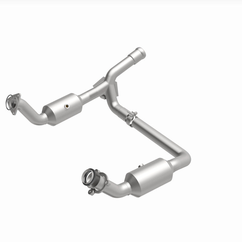 Magnaflow 19-20 GMC Sierra 1500 Single Underbody 4.3L/5.3L Direct Fit Catalytic Converter 280656 280656 360 Degree Image Set