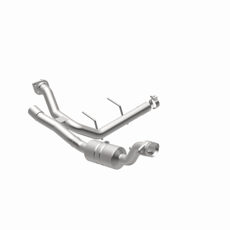 MagnaFlow Ford F-150 OEM Grade Federal / EPA Compliant Direct-Fit Catalytic Converter 52592 360 Degree Image Set