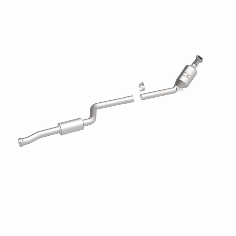 MagnaFlow Mercedes-Benz California Grade CARB Compliant Direct-Fit Catalytic Converter 5561916 360 Degree Image Set