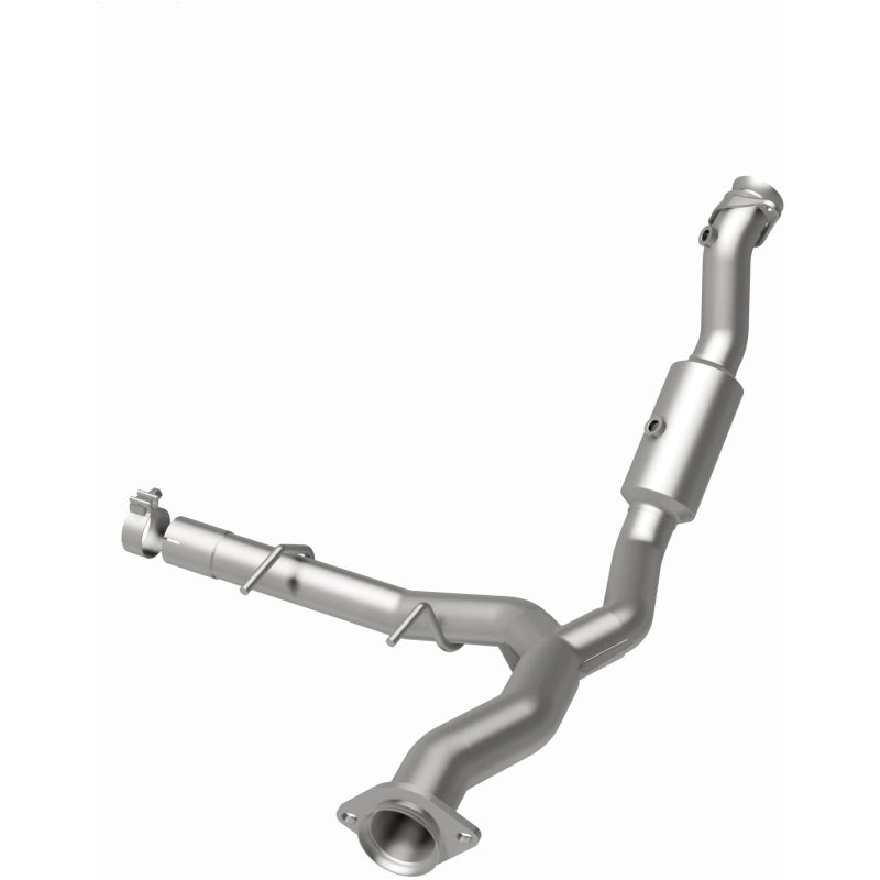 MagnaFlow OEM Grade Federal / EPA Compliant Direct-Fit Catalytic Converter 21-528 Photo - out of package