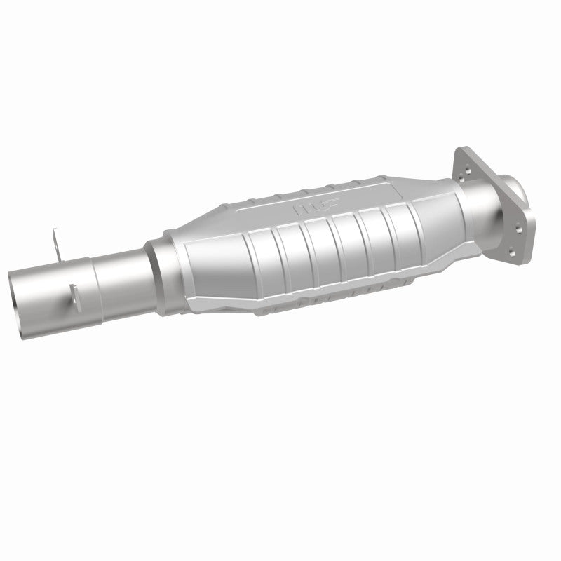 MagnaFlow Standard Grade Federal / EPA Compliant Direct-Fit Catalytic Converter 93486 360 Degree Image Set