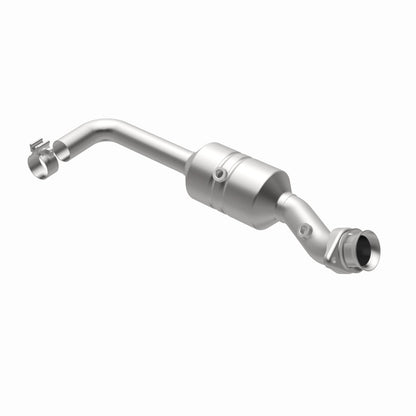 MagnaFlow Ford F-150 OEM Grade Federal / EPA Compliant Direct-Fit Catalytic Converter 52157 360 Degree Image Set