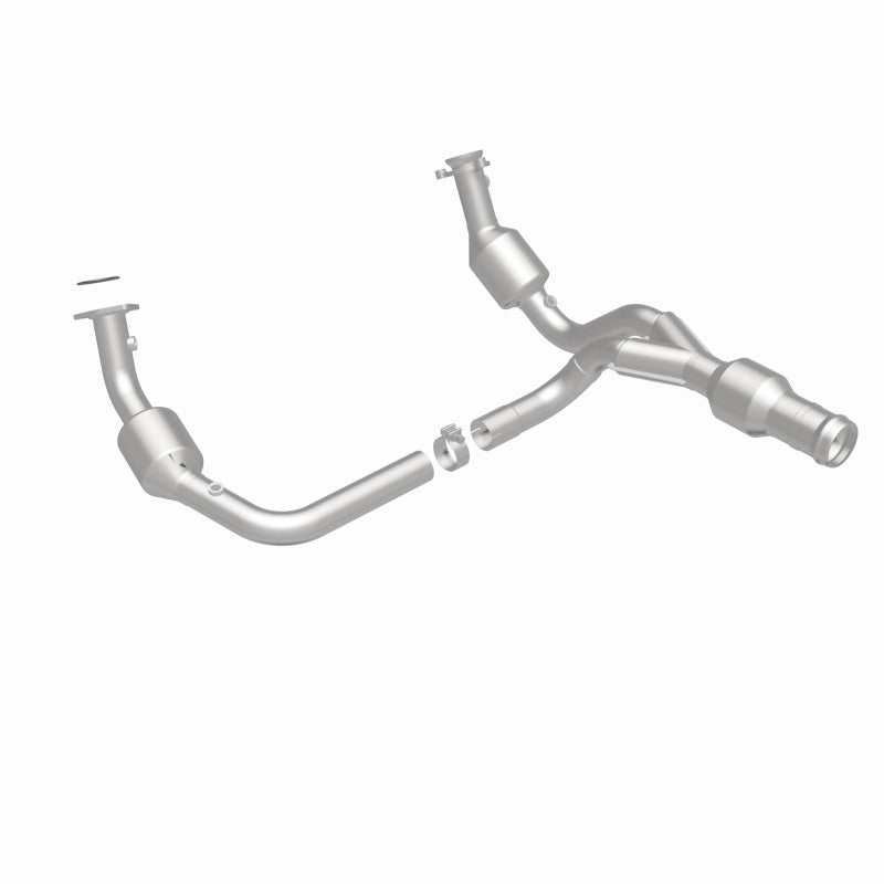 MagnaFlow OEM Grade Federal / EPA Compliant Direct-Fit Catalytic Converter 52616 360 Degree Image Set