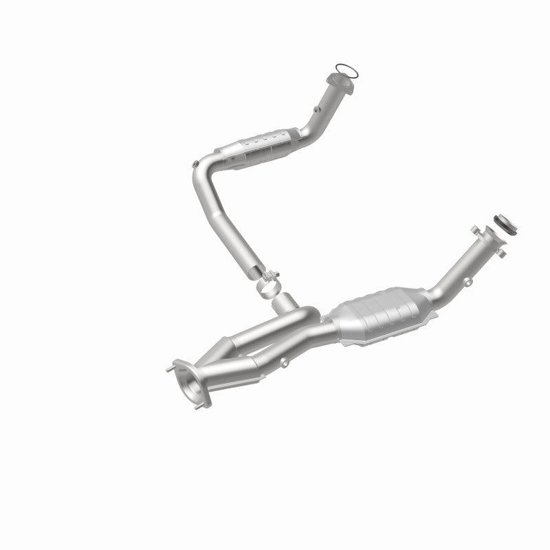 MagnaFlow OEM Grade Federal / EPA Compliant Direct-Fit Catalytic Converter 51097 360 Degree Image Set