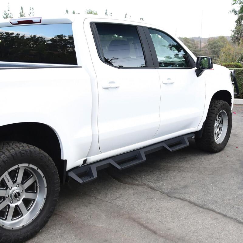 Westin HDX Drop Wheel-to-Wheel Nerf Step Bars 56-534685 Photo - Mounted