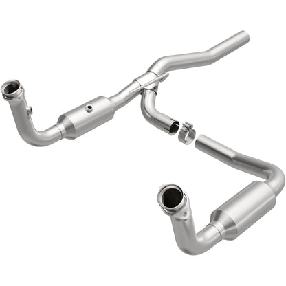 MagnaFlow California Grade CARB Compliant Direct-Fit Catalytic Converter 5551187 Photo - Primary