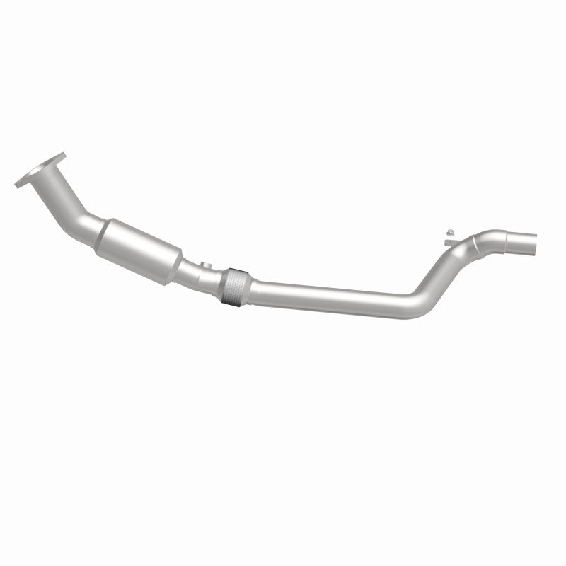 MagnaFlow OEM Grade Federal / EPA Compliant Direct-Fit Catalytic Converter 21-540 360 Degree Image Set