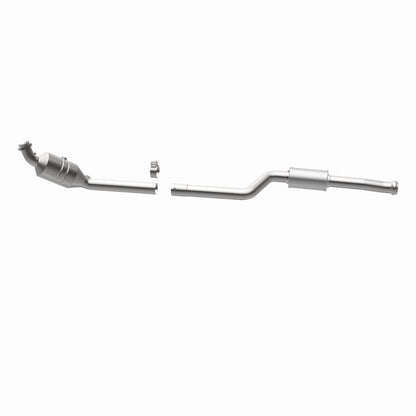 MagnaFlow Mercedes-Benz C300 California Grade CARB Compliant Direct-Fit Catalytic Converter 5461916 360 Degree Image Set